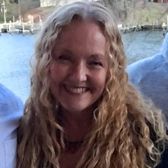 Meet your Posher, Janelle - Picture 1 of 1